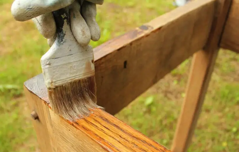 Applying A Layer Of Polyurethane Over Chalk-Painted Surface