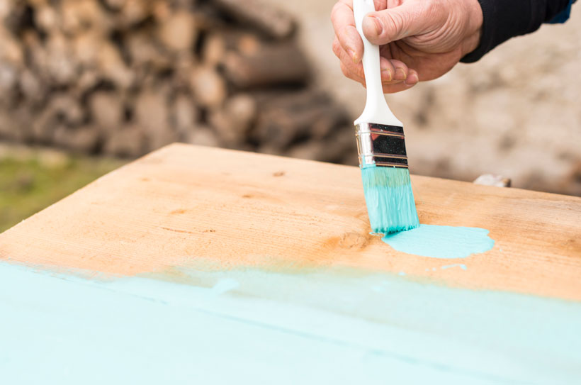 Applying Polyurethane Over Chalk-Painted Surface