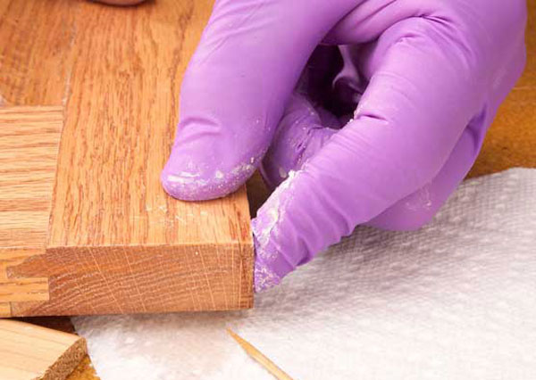 Fill Up Cracks With Wood Adhesive