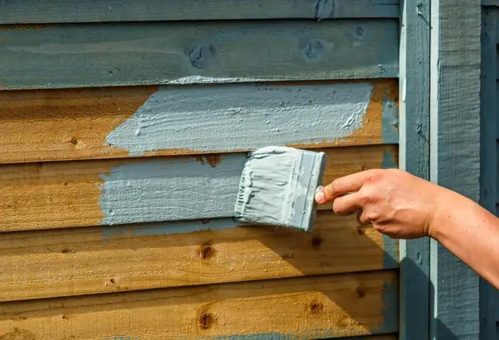 How to Dry Wood Before Painting