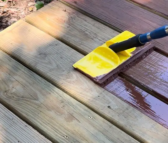 How To Stain Wet Wood Successfully